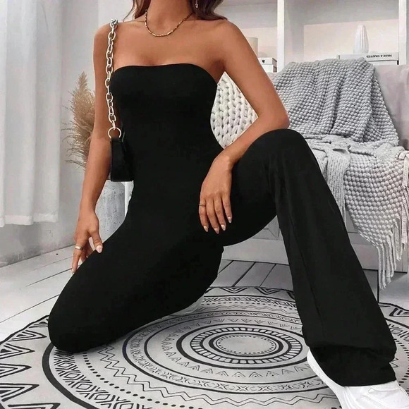 Black Casual Women's Solid Flare Leg Tube Jumpsuit - Picture 6 of 7